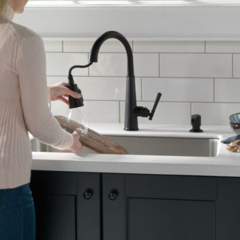 ברז מטבח אמליין קלאסי DELTA