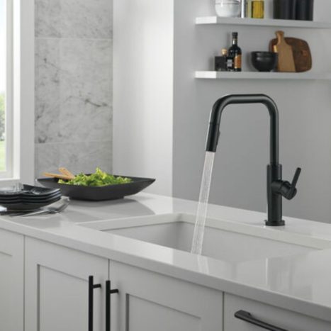 ברז מטבח ניקולי מרובע DELTA